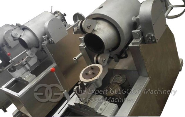 equipment for opening pine nuts